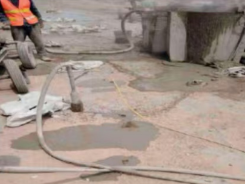 桐梓水泥混凝土路面板底注浆技术 路面脱空注浆整治方案